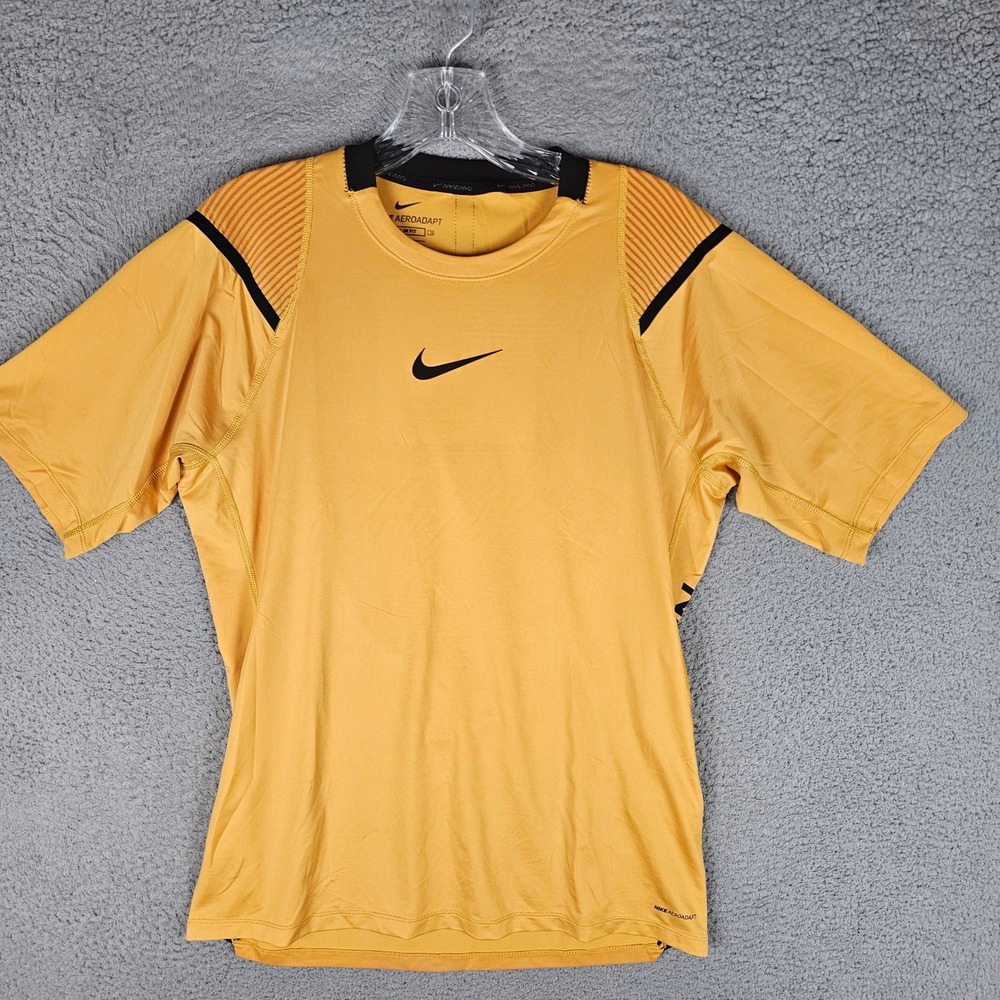 Nike Shirt Mens M Yellow AeroAdapt Pro Training Short Sleeve BV5510-213 Gym